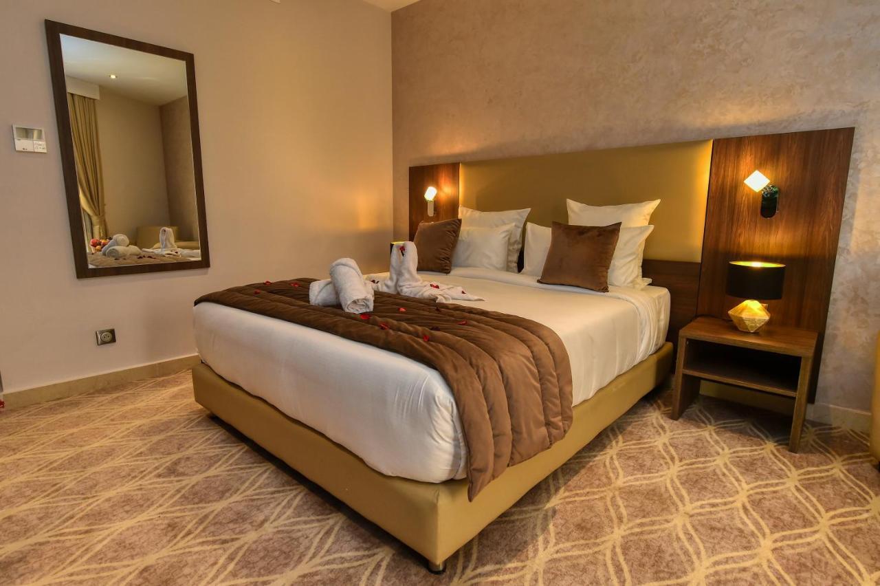 Mf Hotel Oran Bir El Djir Exterior foto