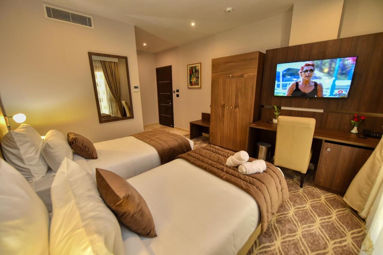 Mf Hotel Oran Bir El Djir Exterior foto